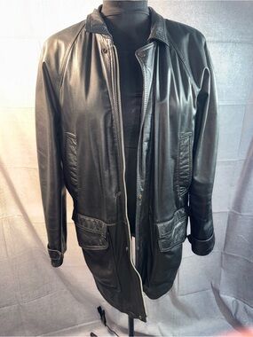 23A-Men's Black Leather Trench Coat - Classic Zip Front